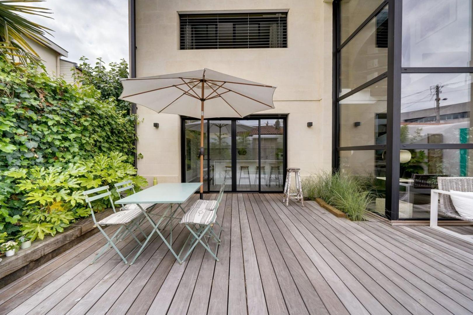 Spacious Bordeaux Family Home With Swimming Pool Exterior photo